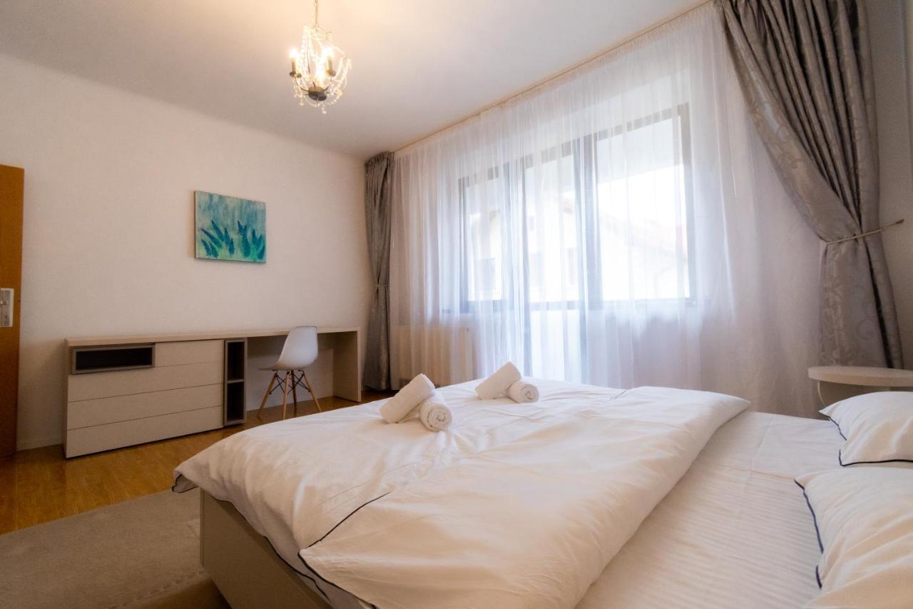 Ardor Apt - Bright And Secluded Apartment In The Heart Of Old Town Braşov Exterior foto
